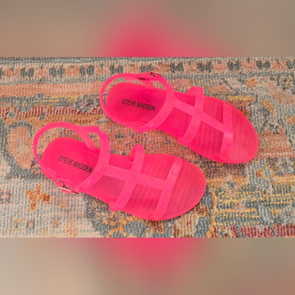 SOLD 🔥 - Steve Madden Pink Sandals
